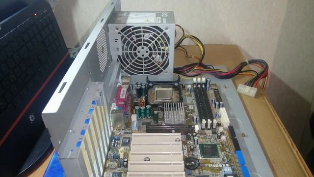На что способен 478 socket часть 3 первые попытки разгона ЦП смотреть онлайн