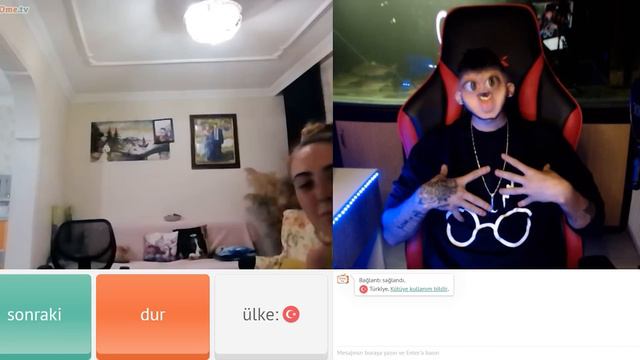 OMEGLE 'de KIZ SOYUNDU !! EFSANE KOMİK TROLL!! (EFSANE RUS KIZLAR) смотреть онлайн
