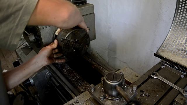 Установка токарного патрона на станок! ( Выточки в кулачках ) смотреть онлайн