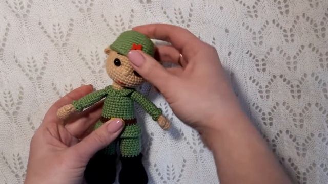 Солдат крючком по МК Светланы Лютовой/игрушка- сувенир/подарок к 23 февраля Дню защитника Отечества смотреть онлайн