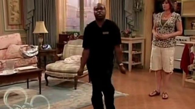 Suite Life - Moseby Dancing смотреть онлайн