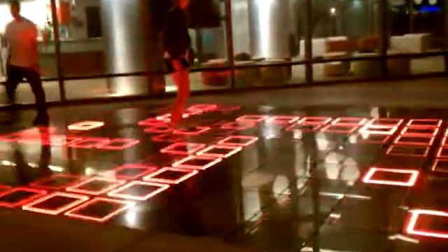 The red square mystery game смотреть онлайн