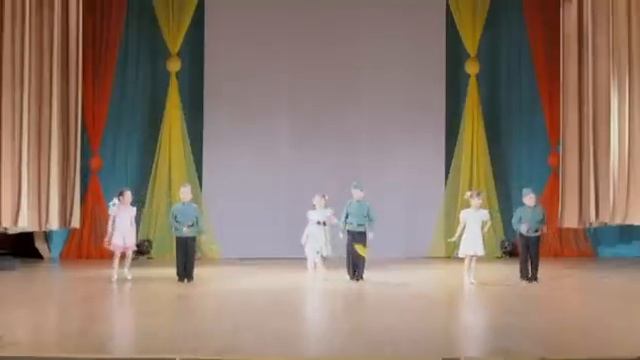 Эстрадный танец ИДЕТ СОЛДАТ ПО ГОРОДУ 2 смотреть онлайн