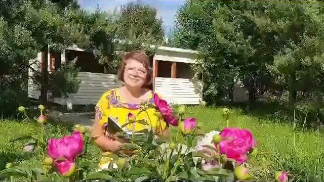 "Летят годы пущеной стрелою" - авторское стихотворение читает Чирова Галина смотреть онлайн