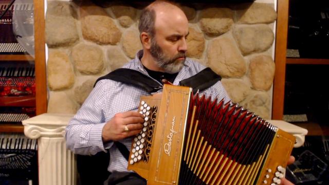 CASTRIKGCCW - Cherry Castagnari Rik Diatonic Button Accordion GC MM 33 12 $3999 смотреть онлайн