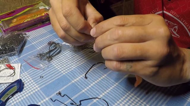 Интересный монтаж силиконовых приманок смотреть онлайн