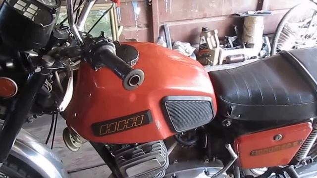 ИЖ ЮПИТРЕ 5 - КАК НАСТРОИТЬ ХОЛОСТОЙ ХОД И ЗАВОДИТЬ С ПОЛ ПИНКА! смотреть онлайн