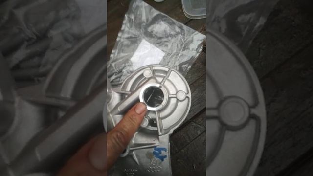 Опорный кронштейн распредвалов Skoda1.8tsi, vw2.0 tsi смотреть онлайн