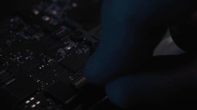 ЛУЧШИЙ БЮДЖЕТНЫЙ НОУТБУК - MACBOOK PRO 13 2012 смотреть онлайн