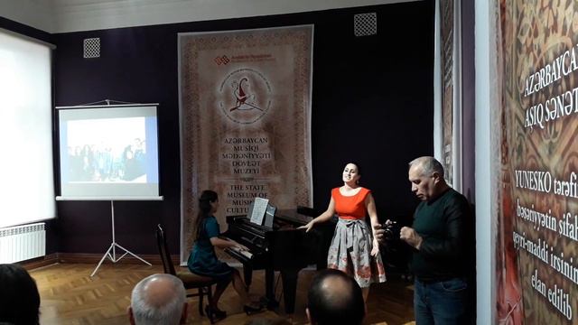 Piano: Arzu Vokal: Seide смотреть онлайн