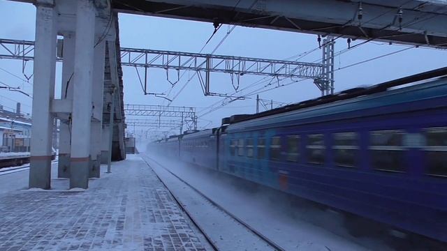 "Хороша погодка" ЭД4М-0352. Сообщением: Болшево - Москва - Ярославская. смотреть онлайн