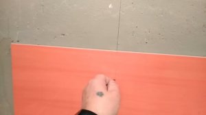 Как быстро сделать отверстие в плитке для розетки.