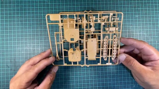 ZVEZDA 1/100 M-109 A2 unboxing смотреть онлайн