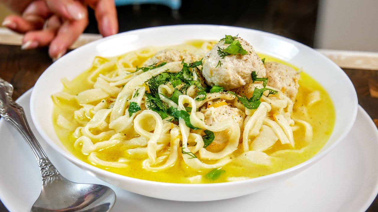 Домашняя ЛАПША на ЖЕЛТКАХ. Суп с фрикадельками и домашней лапшой, цыганка готовит. смотреть онлайн