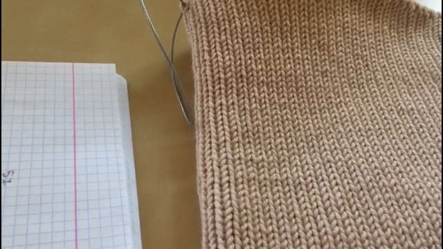 ШАПОЧКА РЕЗИНКА С МАКУШКОЙ "ДОМИК" ОБРАТНЫМ НАБОРОМ ПЕТЕЛЬ/ БЕСПЛАТНЫЙ МАСТЕР-КЛАСС. KNITTED HAT смотреть онлайн