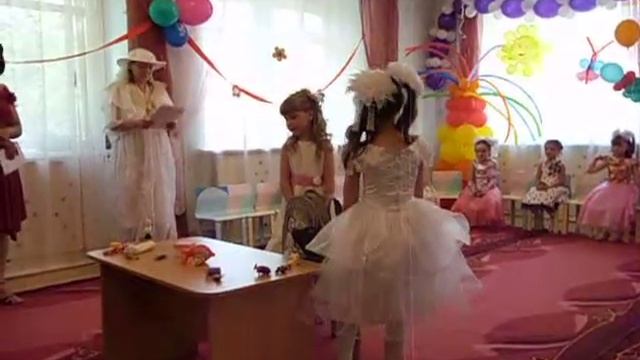 Анюта готовится к школе)) смотреть онлайн