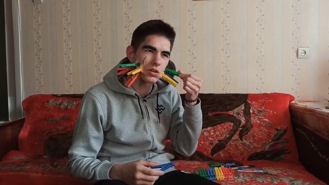 ЖЕСТОКОЕ ИСПЫТАНИЕ ПРИЩЕПКАМИ / ПОКРАСИЛ БРОВИ В ЗЕЛЁНЫЙ ЦВЕТ / СМОТРЕТЬ ДО КОНЦА,ТО ШОК