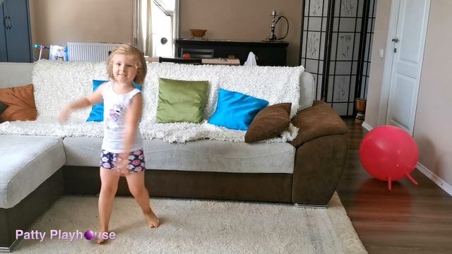 The Git Up Challenge country dance by 4 year old Patty Blanco Brown смотреть онлайн