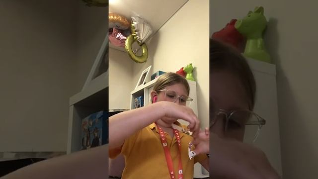 Role play of being a sass queen doing long nails with paper??? •ENJOY• смотреть онлайн