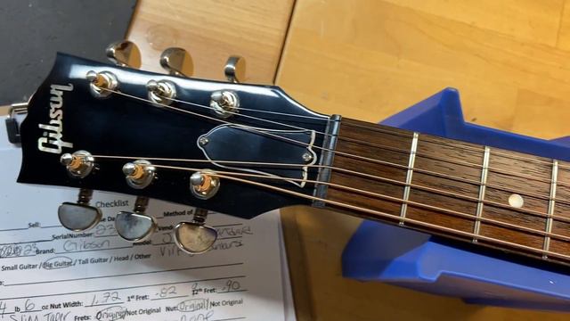2023 Gibson J 45 Standard Vintage Sunburst смотреть онлайн