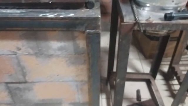Шахтный котел из кирпича 2. Первый пуск. смотреть онлайн