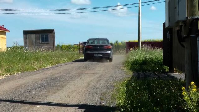 БРУСНИЧНЫЙ ДЖЕМ (1 серия) - На улице Малиновой смотреть онлайн