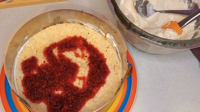 МОЛОЧНАЯ ДЕВОЧКА? БИСКВИТНЫЙ ТОРТ на сгущенке? и рецепт МОЛОЧНОГО КРЕМА ? Alice cooks смотреть онлайн