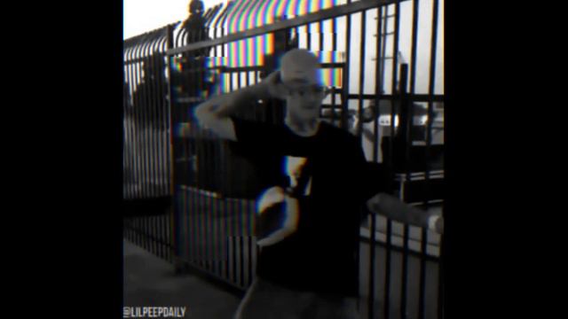 YOUR FAVOURITE DRESS (LIL PEEP HOUSE REMIX) смотреть онлайн