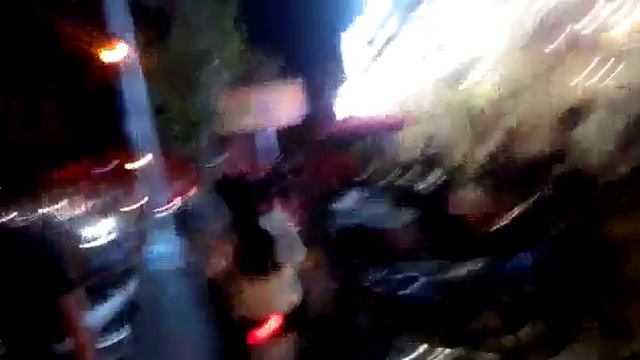 Отель VIENDONG вечером в момент празднования победы Вьетнама в ⚽. Вьетнам - Малайзия 1:0 смотреть онлайн
