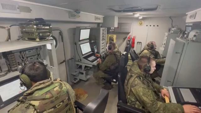 Арктика! впечатляющие кадры пуска противокорабельных ракет крылатых ракет "Гранит" и "Оникс" смотреть онлайн