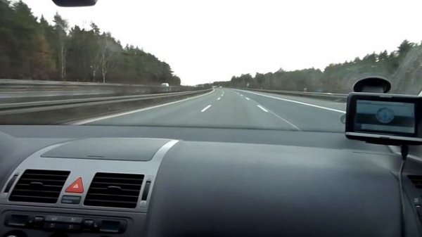 VW Touran goes to German Autobahn (1.4 TSI 170 PS DSG) "FEEL THE POWER 3"