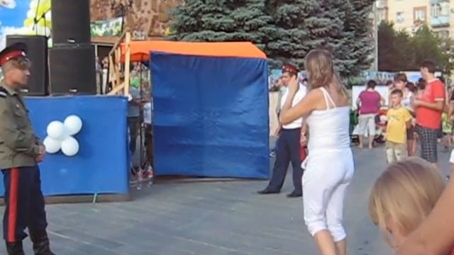 Тёлки зажигают!!! смотреть онлайн