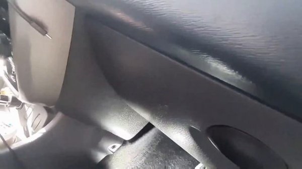 RENAULT DUSTER - ЗАМЕНА САЛОННОГО ФИЛЬТРА НА РЕНО ДАСТЕР СВОИМИ РУКАМИ ПРОСТО И БЫСТРО!