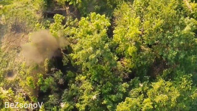 квадрокоптеры ещё используются нашими бойцами, как ударные дроны.mp4 смотреть онлайн