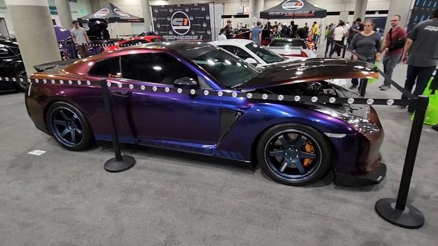 Nissan GT-R R35 Chameleon Colors смотреть онлайн