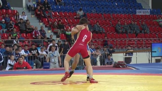 Первенство России по вольной борьбе среди кадетов в Якутске: день последний смотреть онлайн