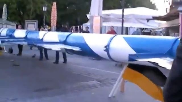 Maibaum aufstellen München, Viktualienmarkt 2008 смотреть онлайн