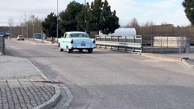 Ford Victoria 1956 Cruising by смотреть онлайн