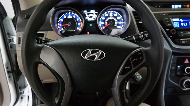 2016 Quartz White Pearl Hyundai Elantra 4D Sedan #7480A смотреть онлайн