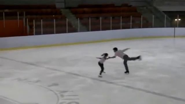 McGill Figure Skating Year End Show 2009 - Mervin & Narumi (guest skaters) смотреть онлайн