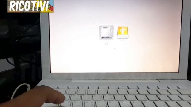 Macbook 2008 13 Inch white Core Duo, I tried to Install Fedora 37 Mate and Xfce spin distro (Failed