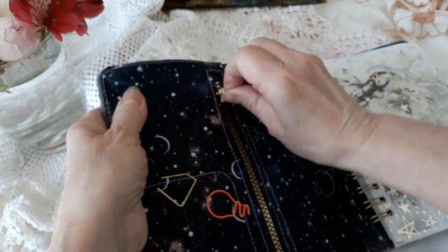 СКРАПБУКИНГ Делаю блокнот с жуком и начало нового проекта смотреть онлайн