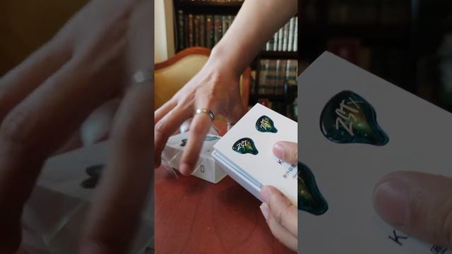 UNBOXING KZ ZST X смотреть онлайн