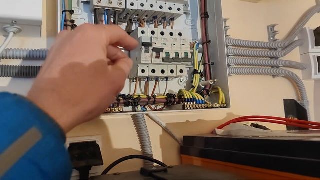 Правильное подключение инвертора, для чайников... смотреть онлайн