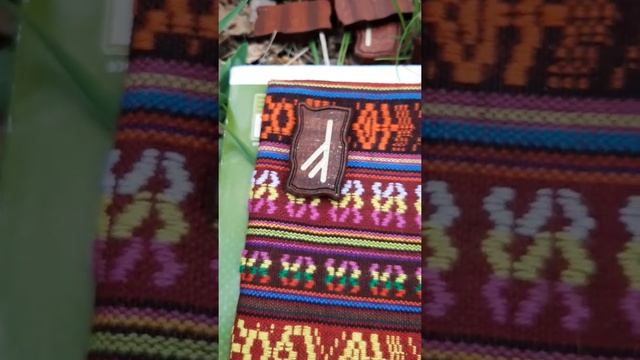 Исландские руны, белый и чёрный ряд. Краткое пояснение. смотреть онлайн