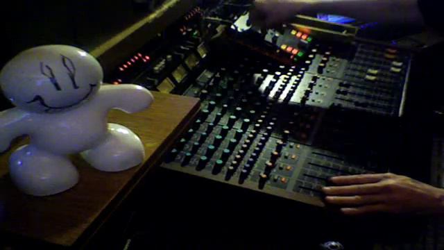 Meta Rockwell DuBs Live @ The Electro Clinic April 3, 2012 смотреть онлайн