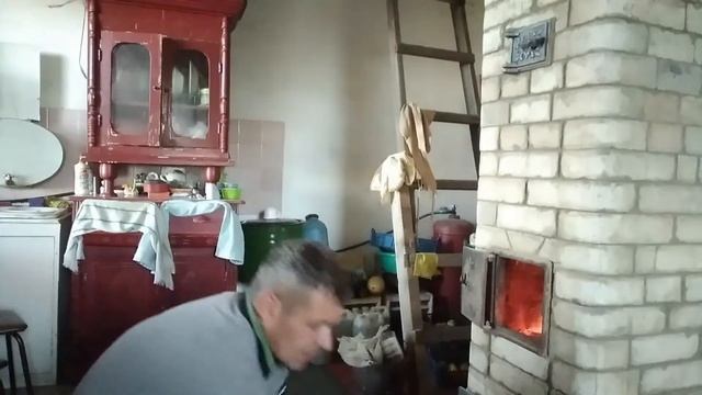 Первая топка новой печи/ Печь своими руками/ Masonry stove in the country смотреть онлайн