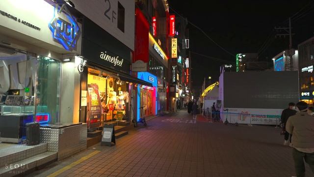 [4K HDR] Hongdae Nightlife In Winter Season Walking Tour Seoul Korea