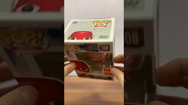Фигурка Funko Pop! The Flash Running Translucent (2018 Summer Convention) смотреть онлайн