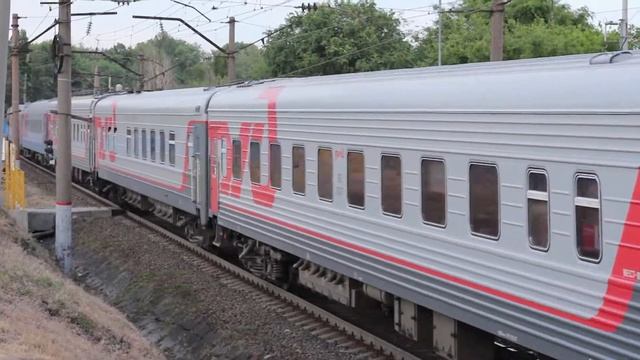 Электровоз ЭП1М-605 с поездом №34 Москва — Владикавказ смотреть онлайн